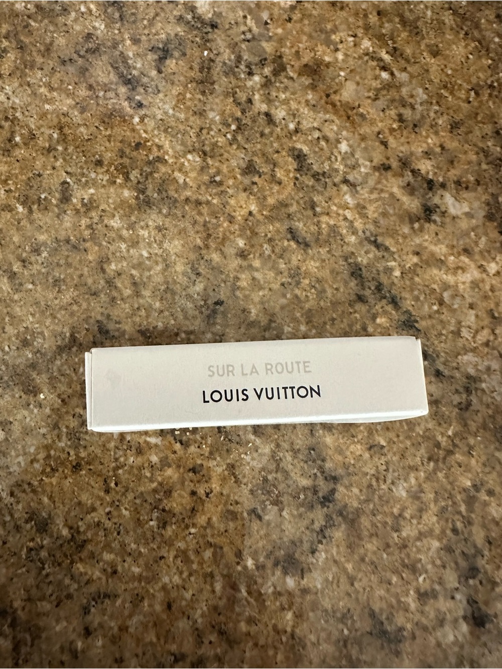 Louis Vuitton  Sur La Route sample size
Eau de Parfum